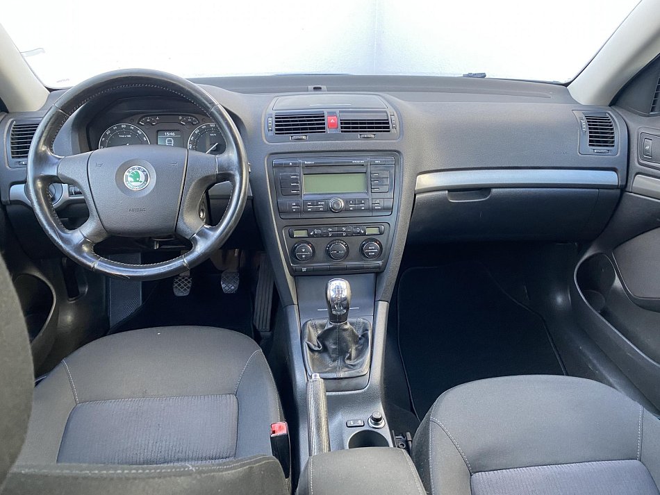 Škoda Octavia II 2.0 TDi Elegance