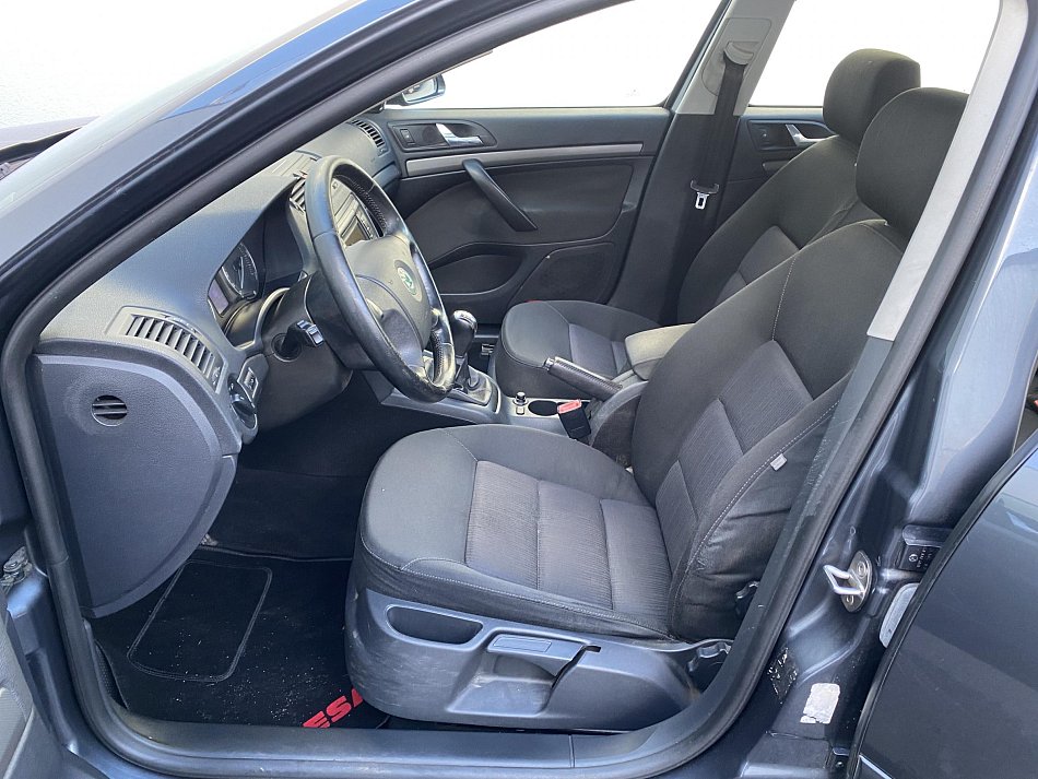 Škoda Octavia II 2.0 TDi Elegance