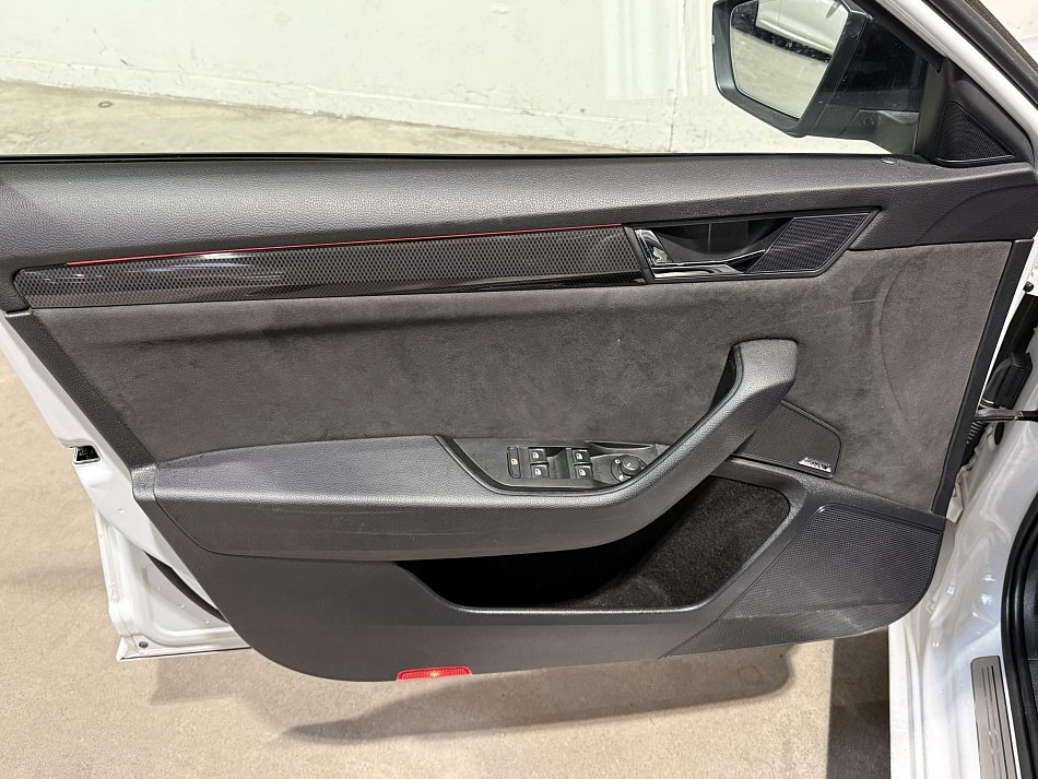 Škoda Superb III 2.0TSi  4x4