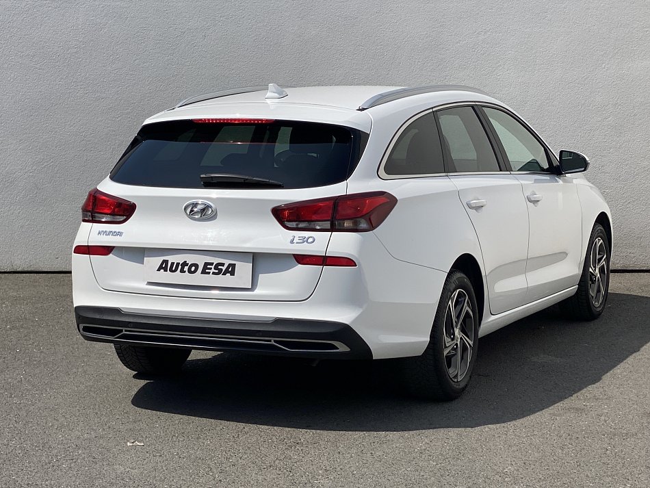 Hyundai I30 1.5 DPi Smart