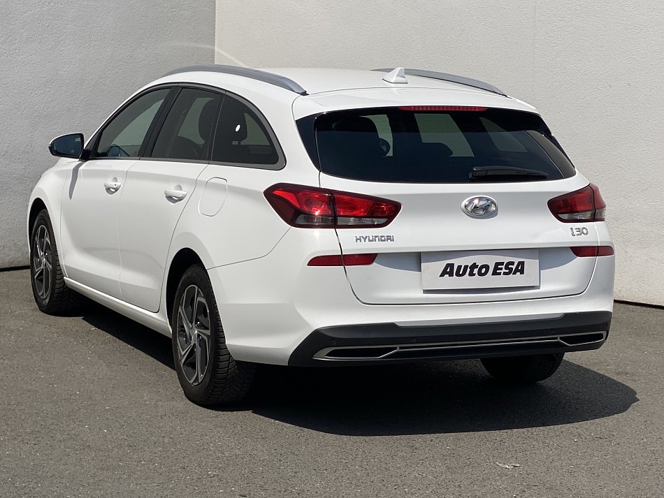 Hyundai I30 1.5 DPi Smart