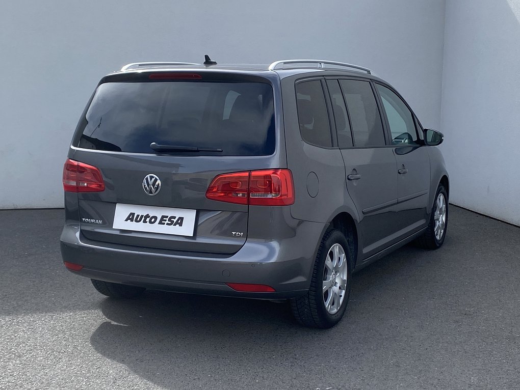Volkswagen Touran 1.6 TDi 