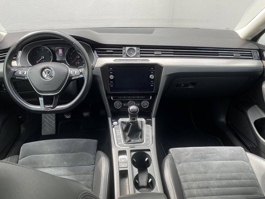 Volkswagen Passat 2.0 TDi Highline
