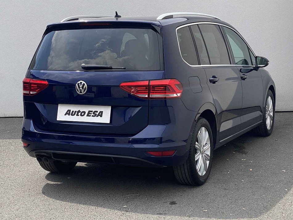 Volkswagen Touran 2.0 TDi Highline