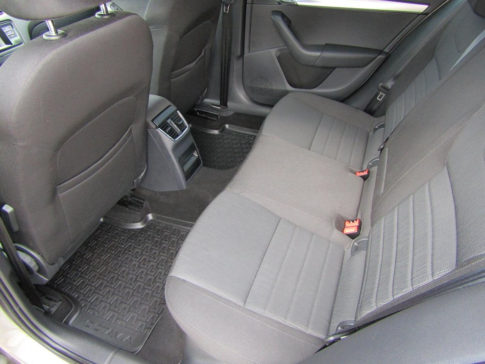 Škoda Octavia III 2.0 TDi 