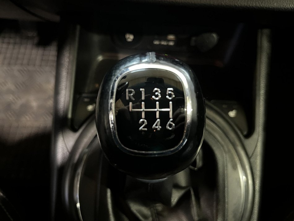 Kia Sportage 2.0i  4x4