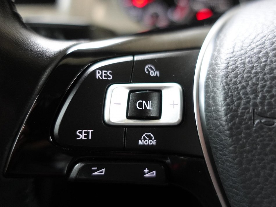 Volkswagen Golf 1.2TSi 