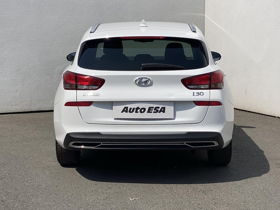 Hyundai I30 1.5 DPi Smart