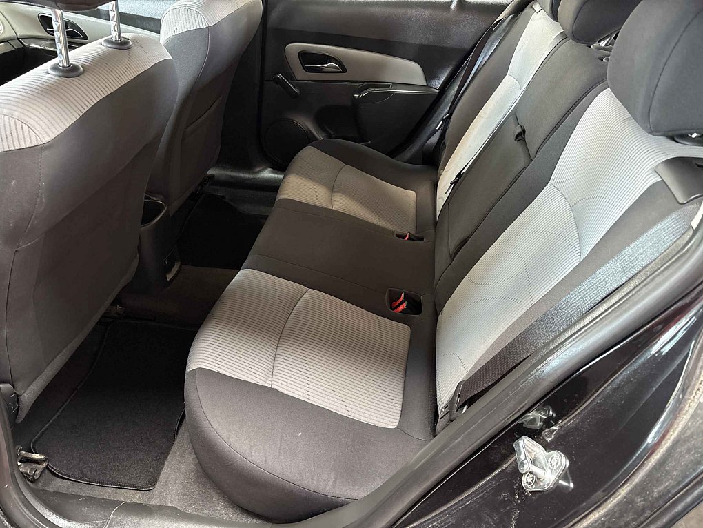 Chevrolet Cruze 1.6i 