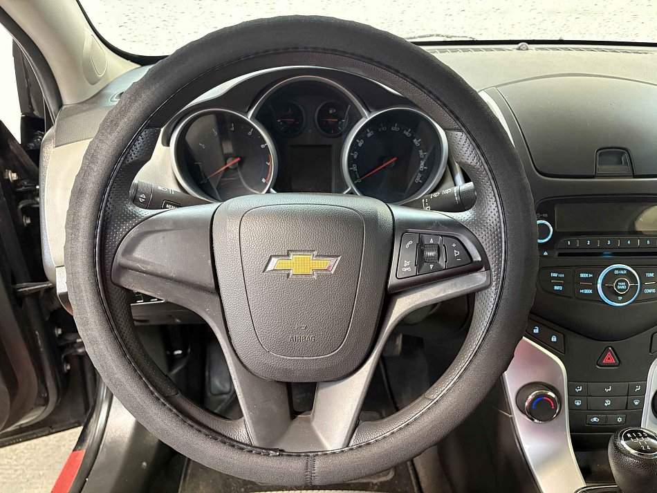 Chevrolet Cruze 1.6i 
