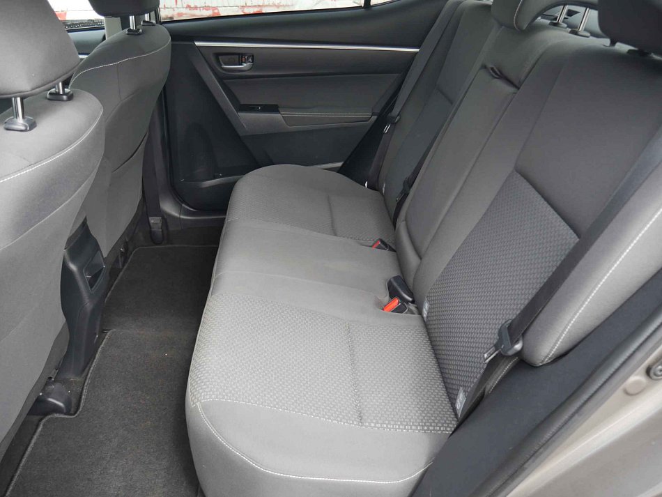 Toyota Corolla 1.6i 