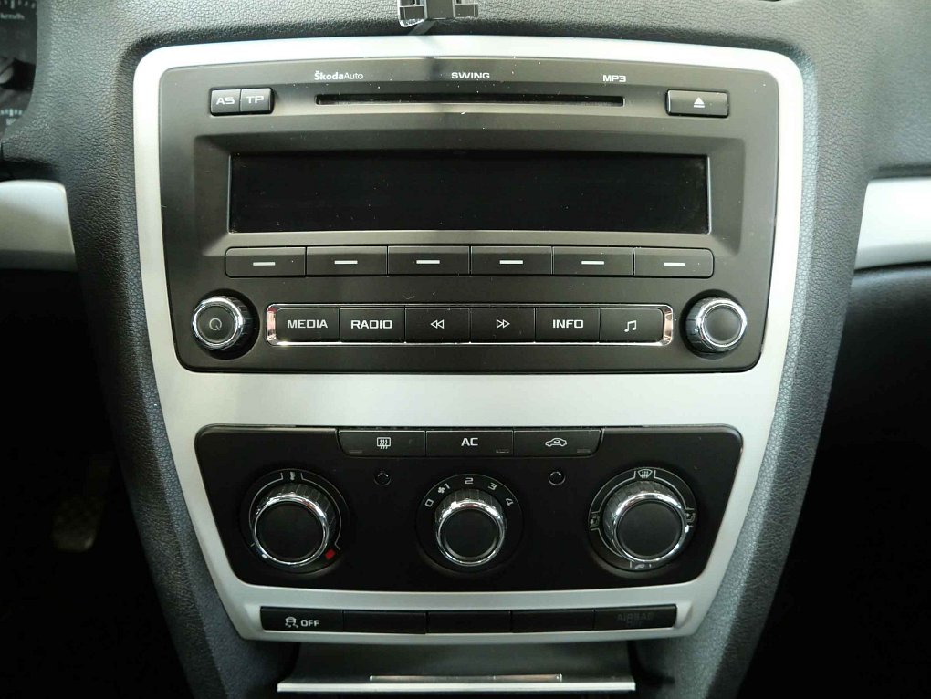 Škoda Octavia II 1.6 TDi Ambiente