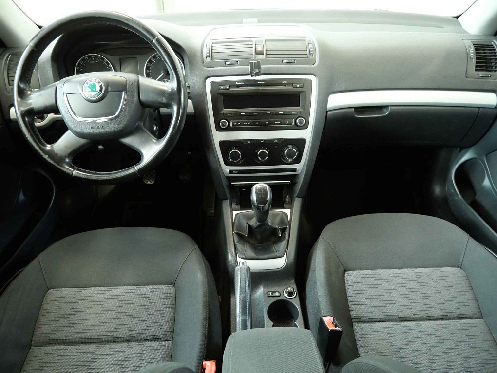 Škoda Octavia II 1.6 TDi Ambiente