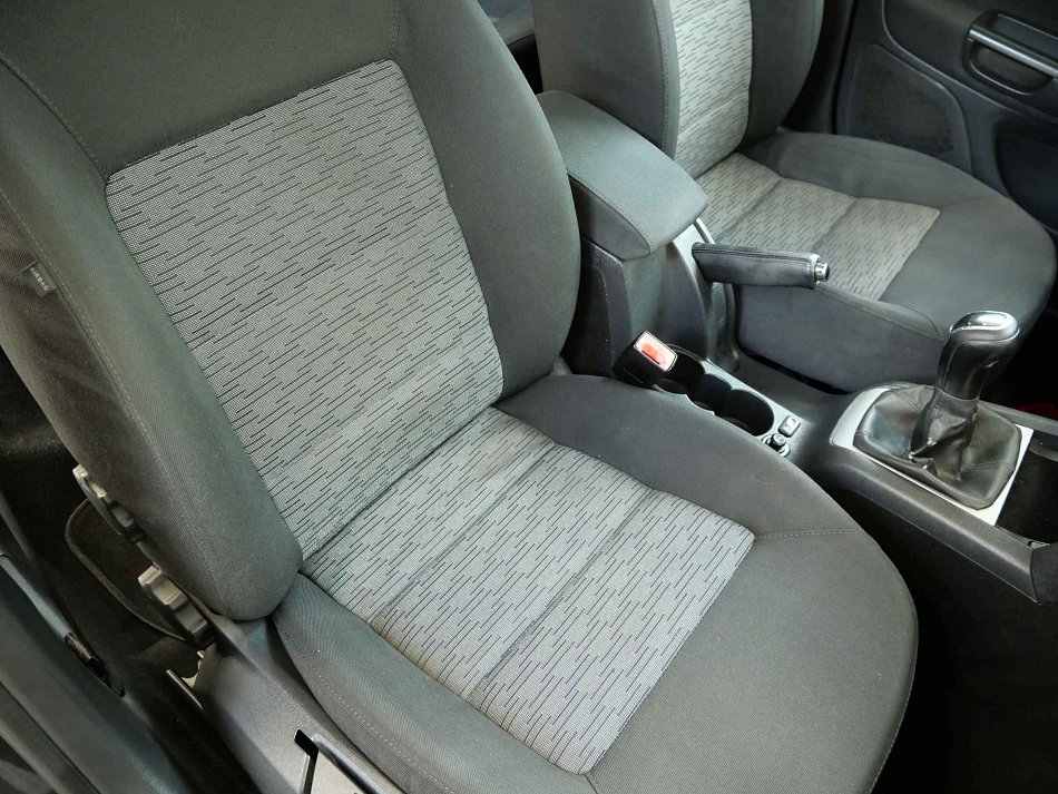 Škoda Octavia II 1.6 TDi Ambiente