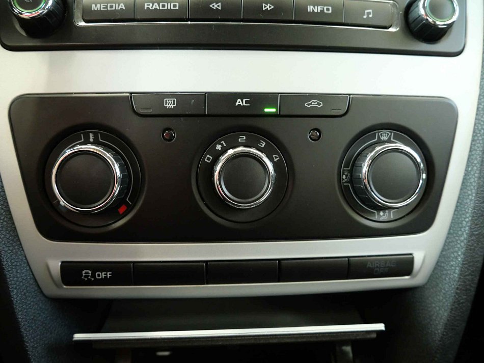 Škoda Octavia II 1.6 TDi Ambiente
