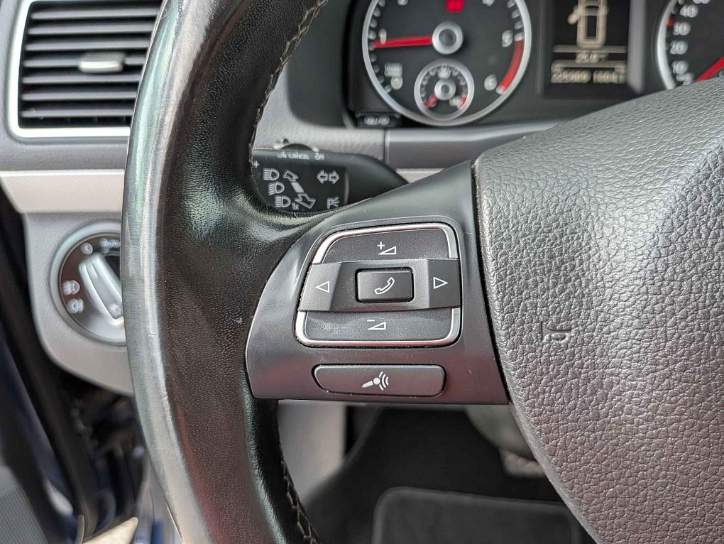 Volkswagen Touran 2.0TDi 