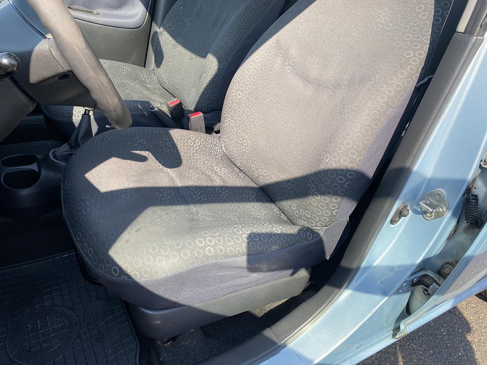 Toyota Yaris 1.0i 