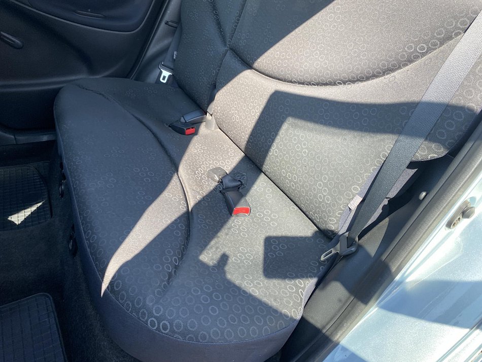 Toyota Yaris 1.0i 
