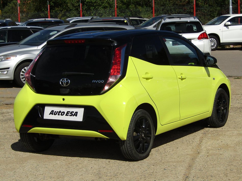 Toyota Aygo 1.0i 