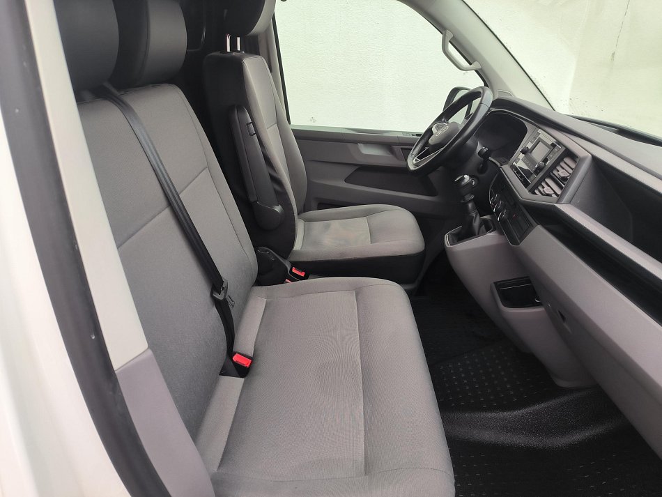 Volkswagen Transporter 2.0TDi  L2H1 T6.1