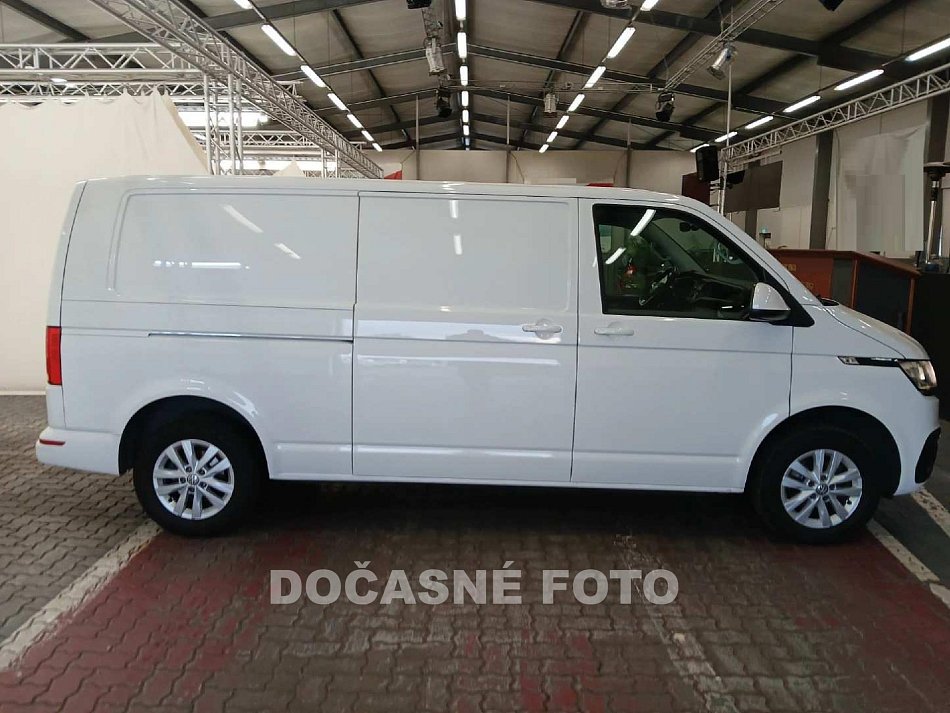 Volkswagen Transporter 2.0TDi  L2H1 T6.1