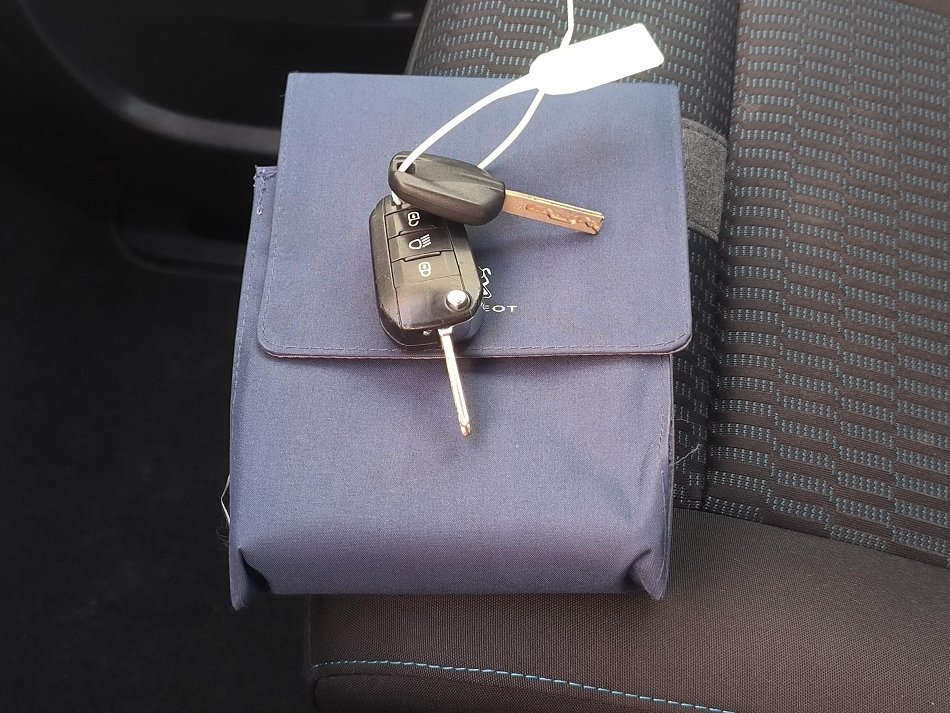 Peugeot Traveller 2.0HDi Active L2