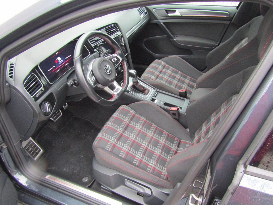 Volkswagen Golf 2.0 TSi GTi