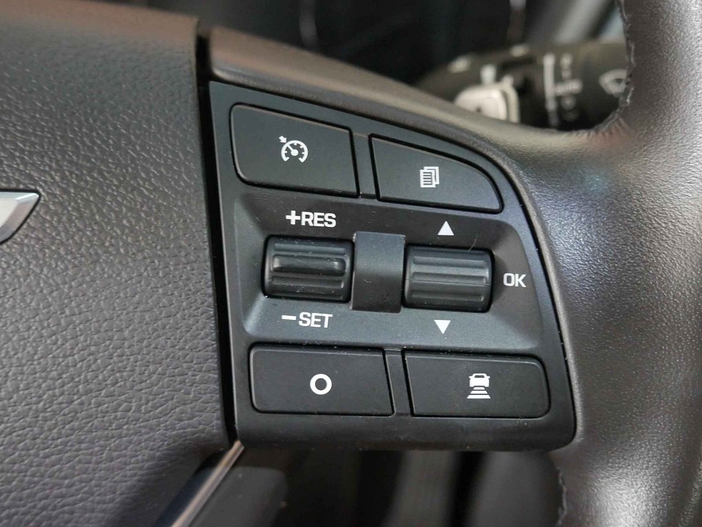 Hyundai Genesis 3.8 GDI V6  4x4