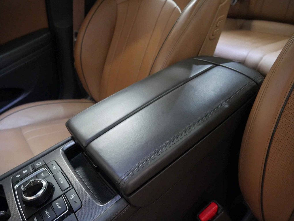 Hyundai Genesis 3.8 GDI V6  4x4