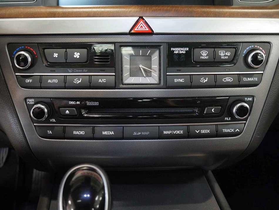 Hyundai Genesis 3.8 GDI V6  4x4