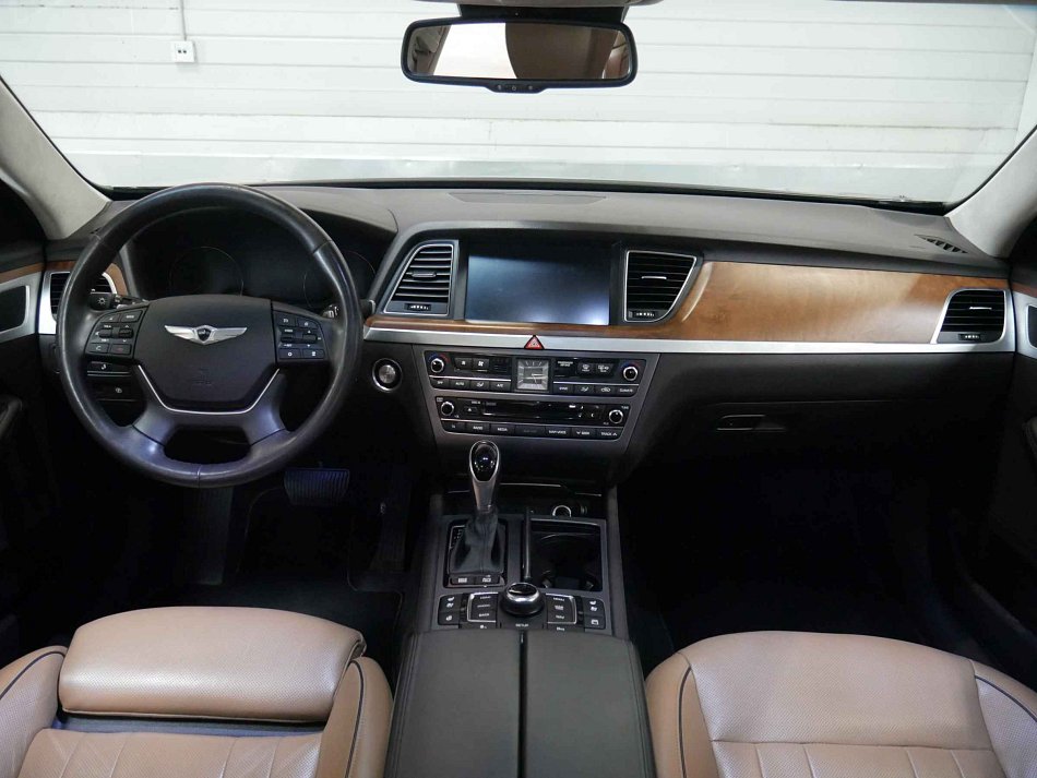 Hyundai Genesis 3.8 GDI V6  4x4