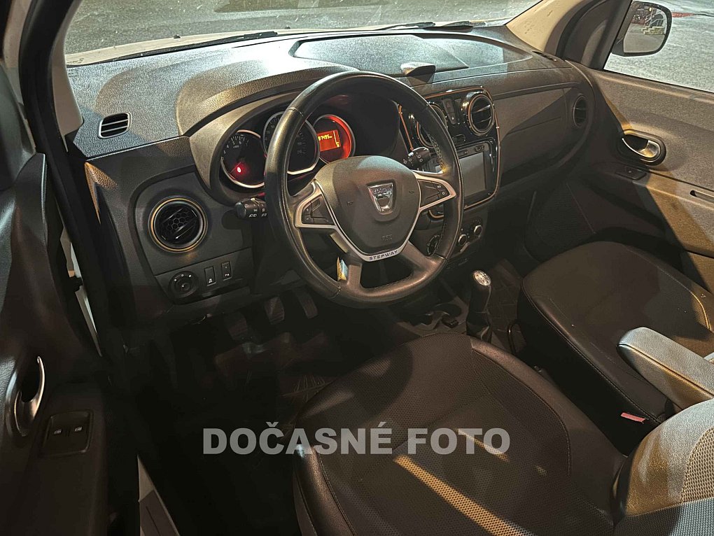 Dacia Lodgy 1.6i Stepway