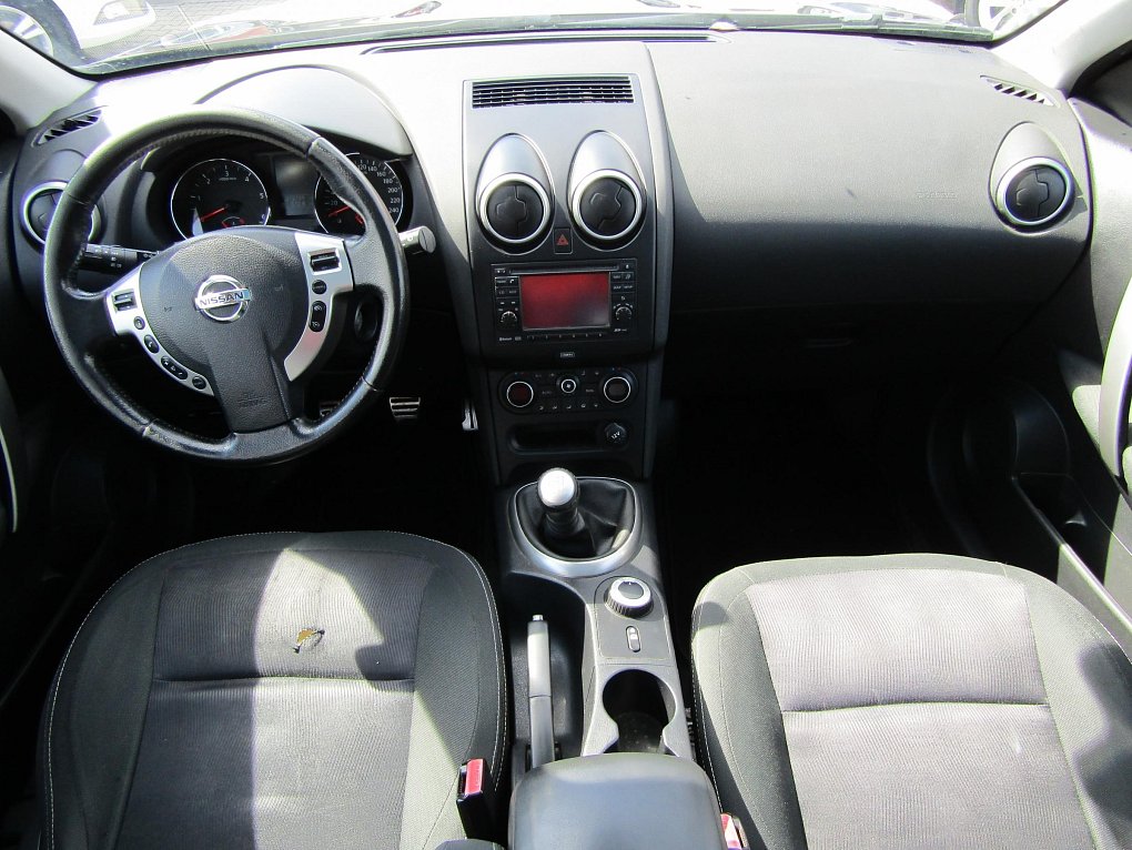 Nissan Qashqai 1.6 dCi  4x4, 7míst