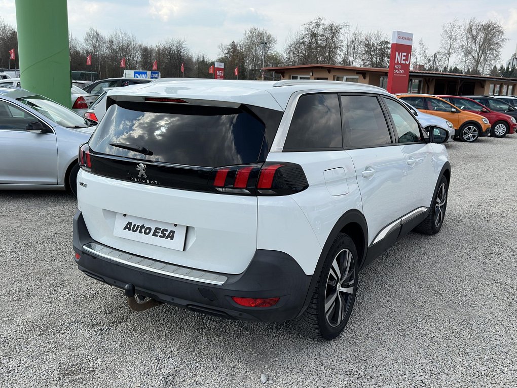 Peugeot 5008 1.2PT 