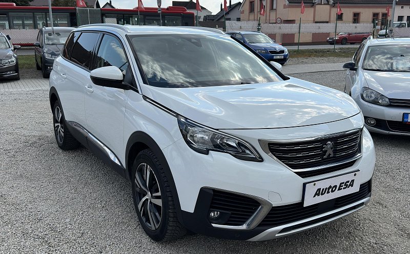 Peugeot 5008 1.2PT 