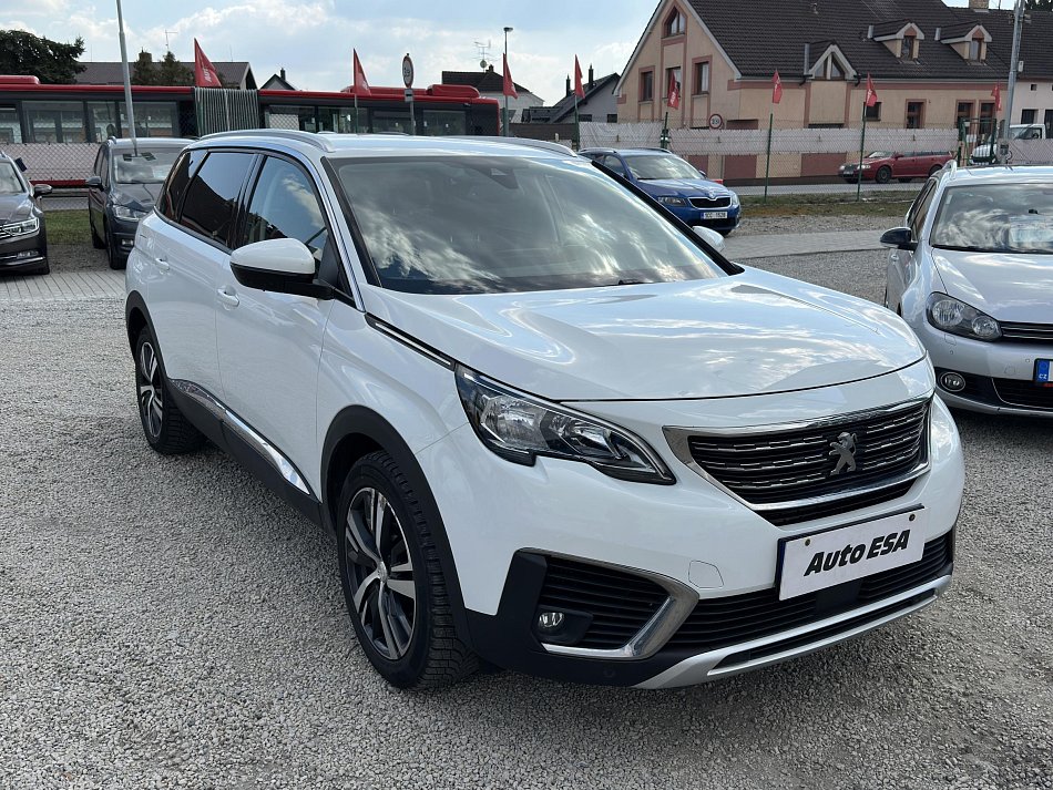 Peugeot 5008 1.2PT 