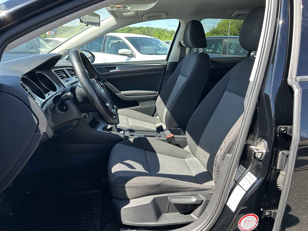 Volkswagen Golf 1.2i 
