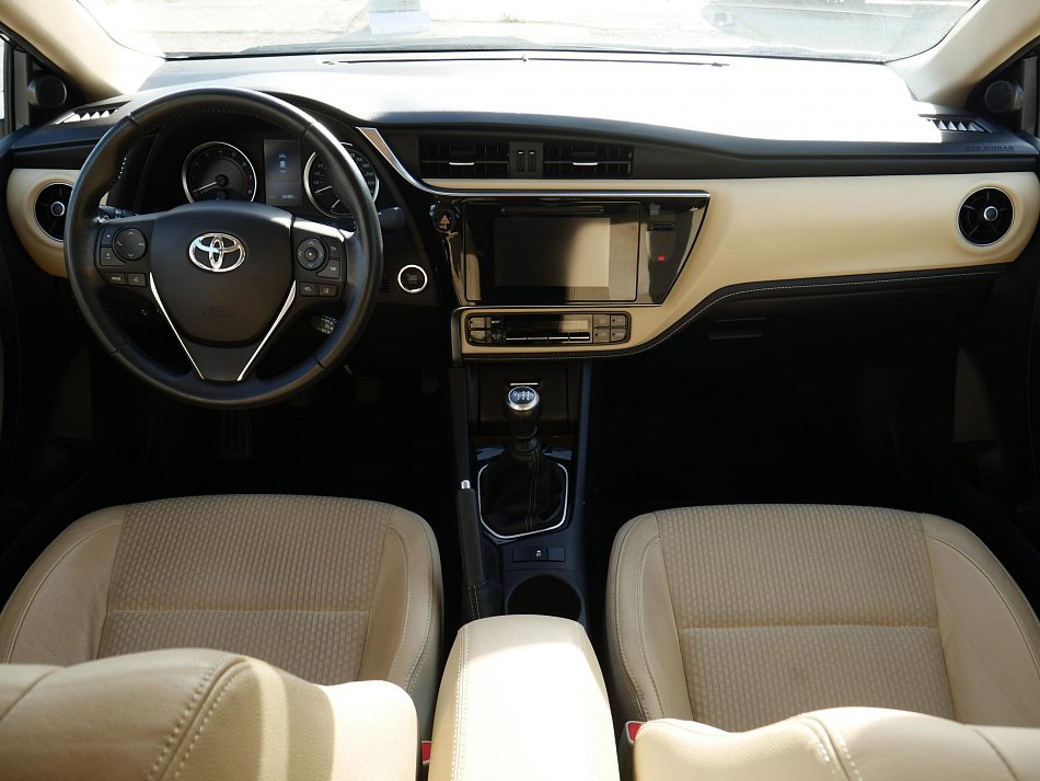 Toyota Corolla 1.6i 