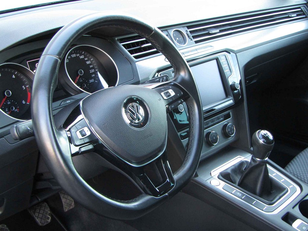 Volkswagen Passat 1.6 TDi 