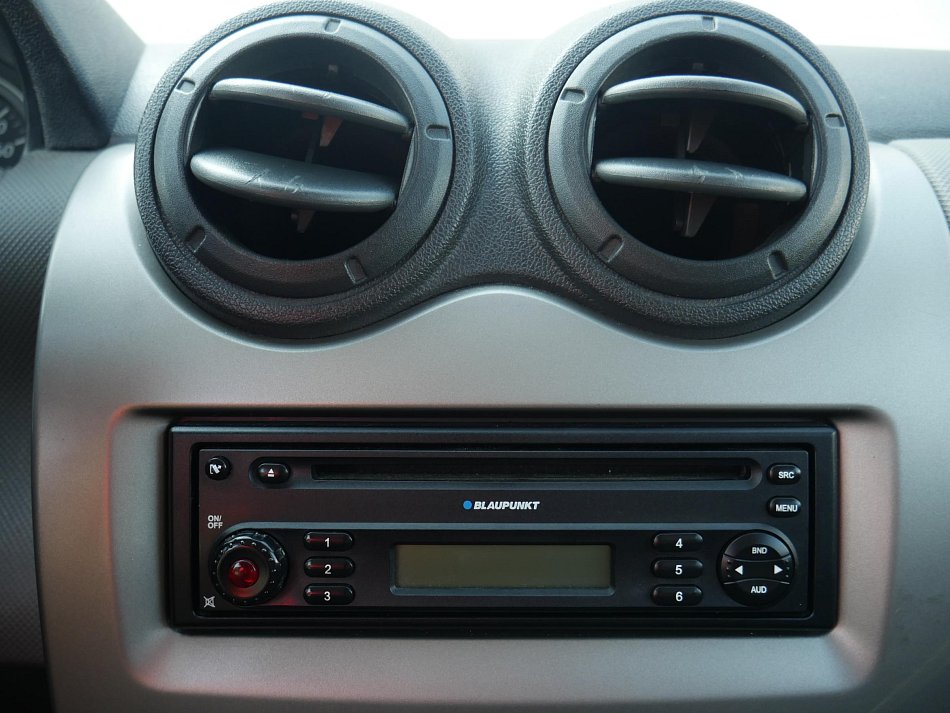 Dacia Sandero 1.6 i 