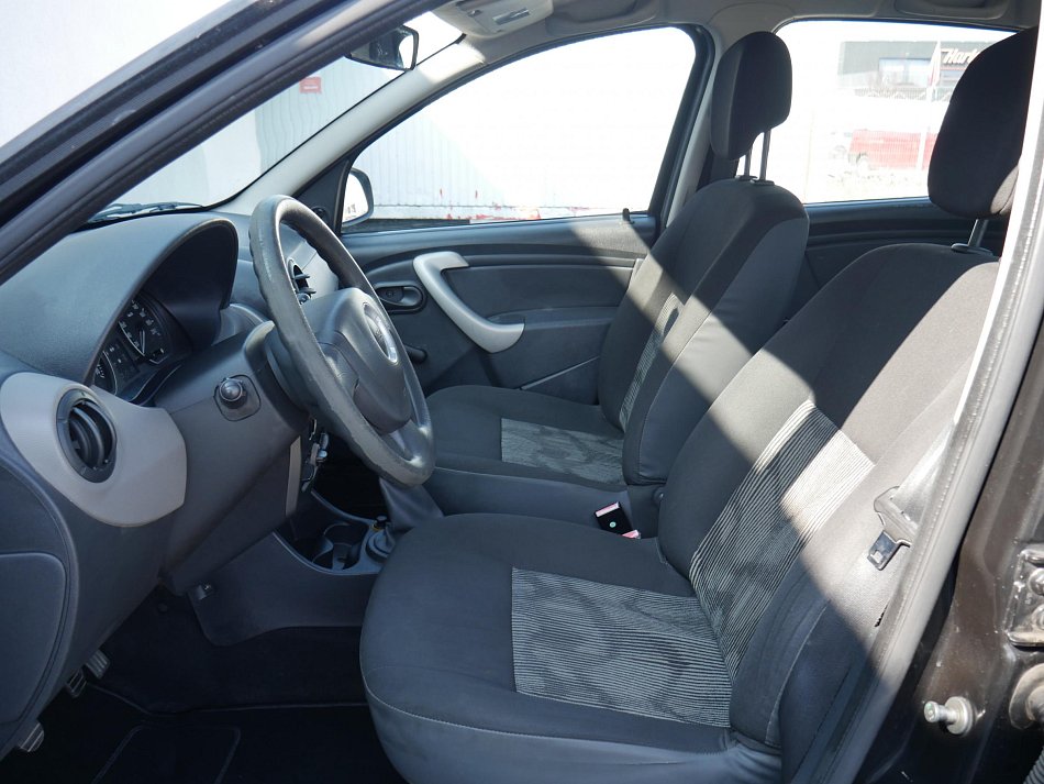 Dacia Sandero 1.6 i 