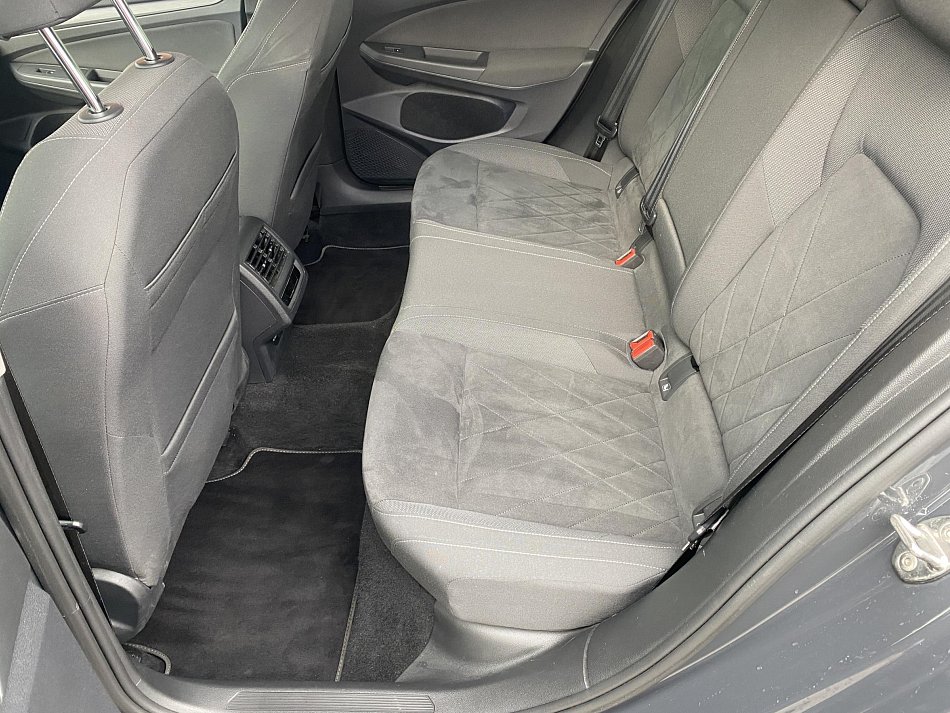 Volkswagen Golf 1.5 TSI 