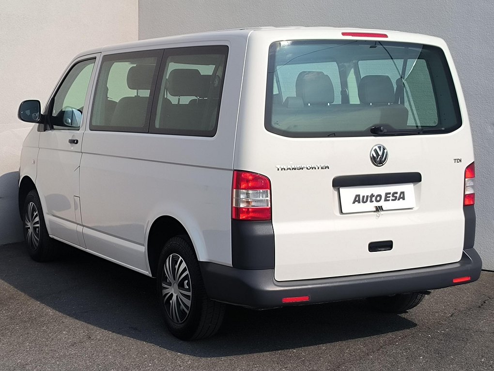 Volkswagen Transporter 2.0TDi  9míst