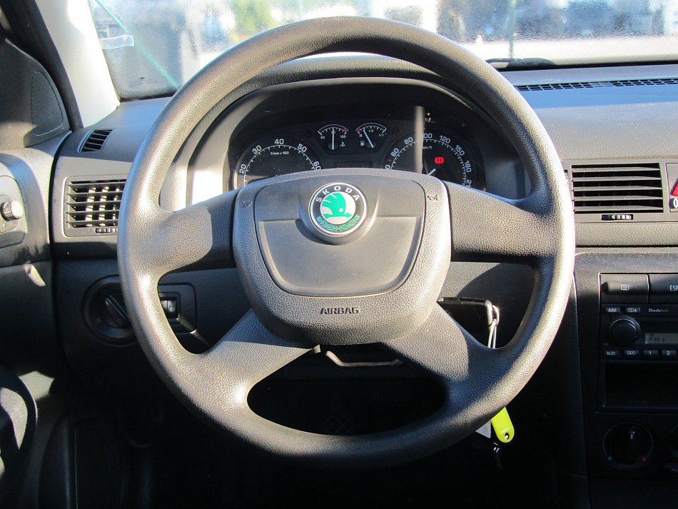 Škoda Octavia 1.6i Tour