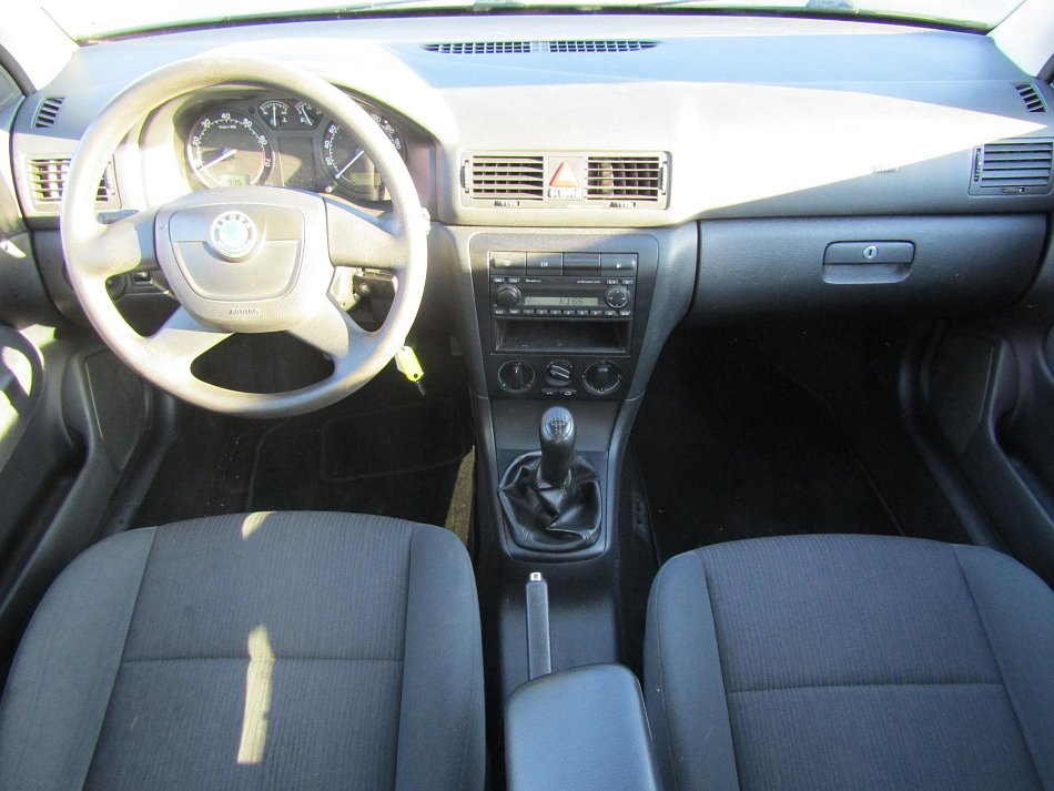 Škoda Octavia 1.6i Tour