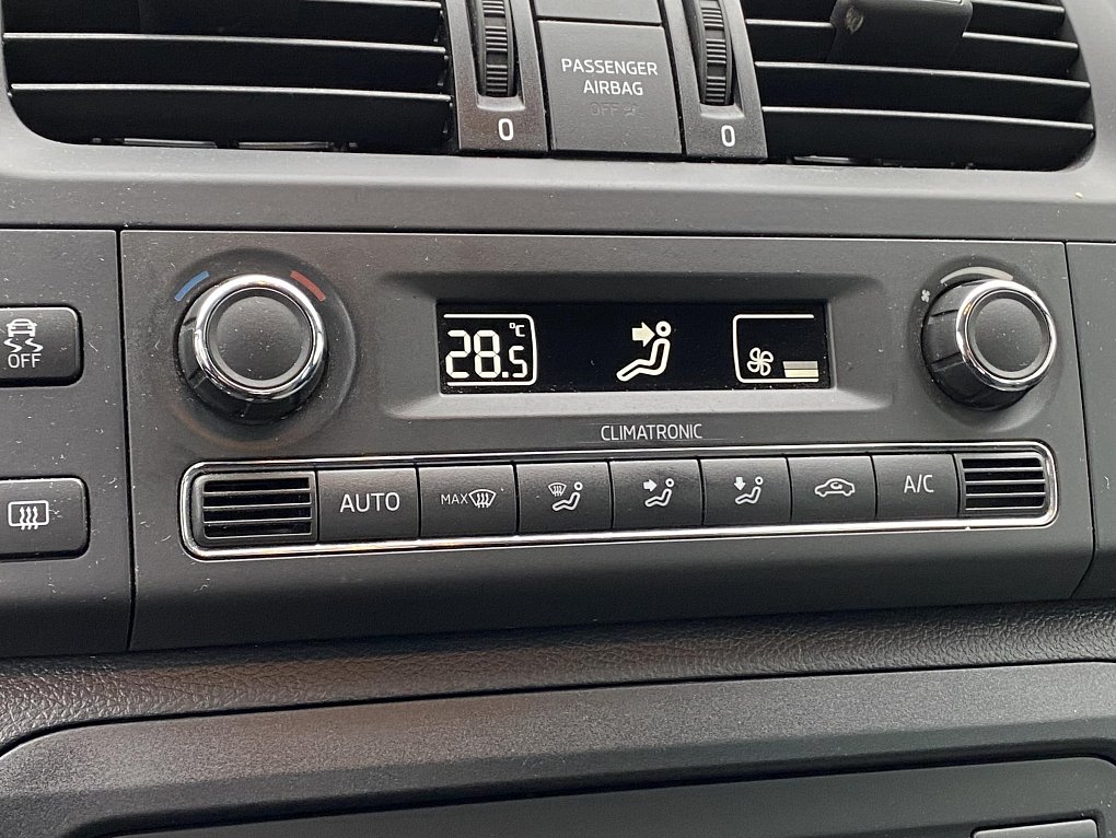 Škoda Roomster 1.2 TSi Noire