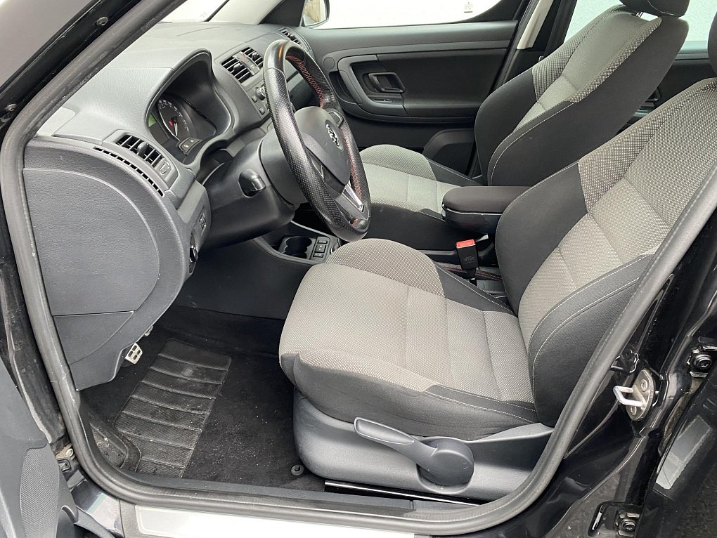 Škoda Roomster 1.2 TSi Noire