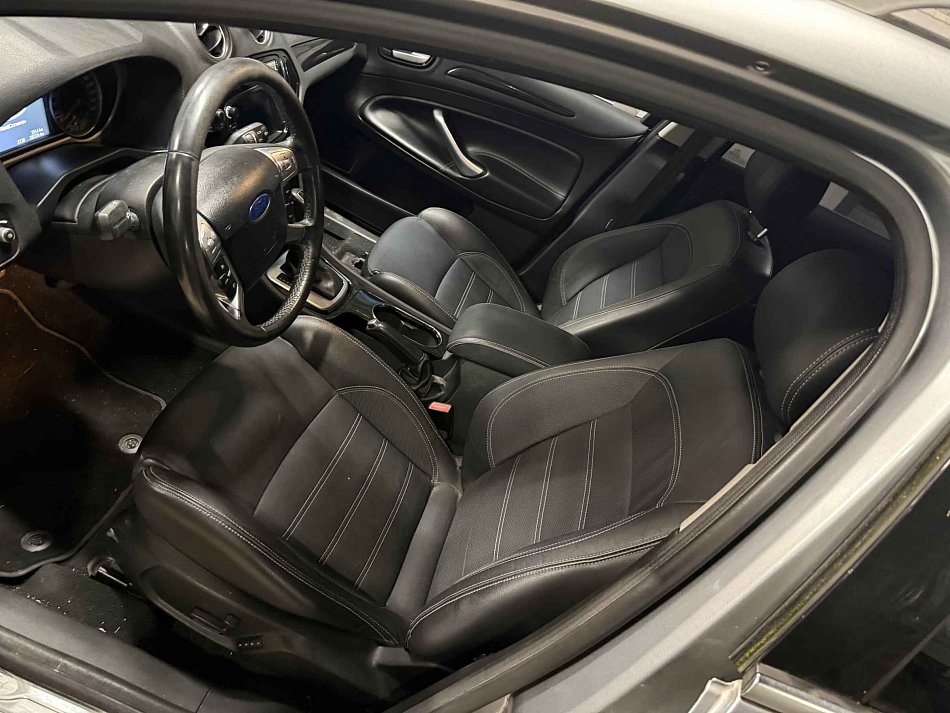 Ford Mondeo 2.0T 