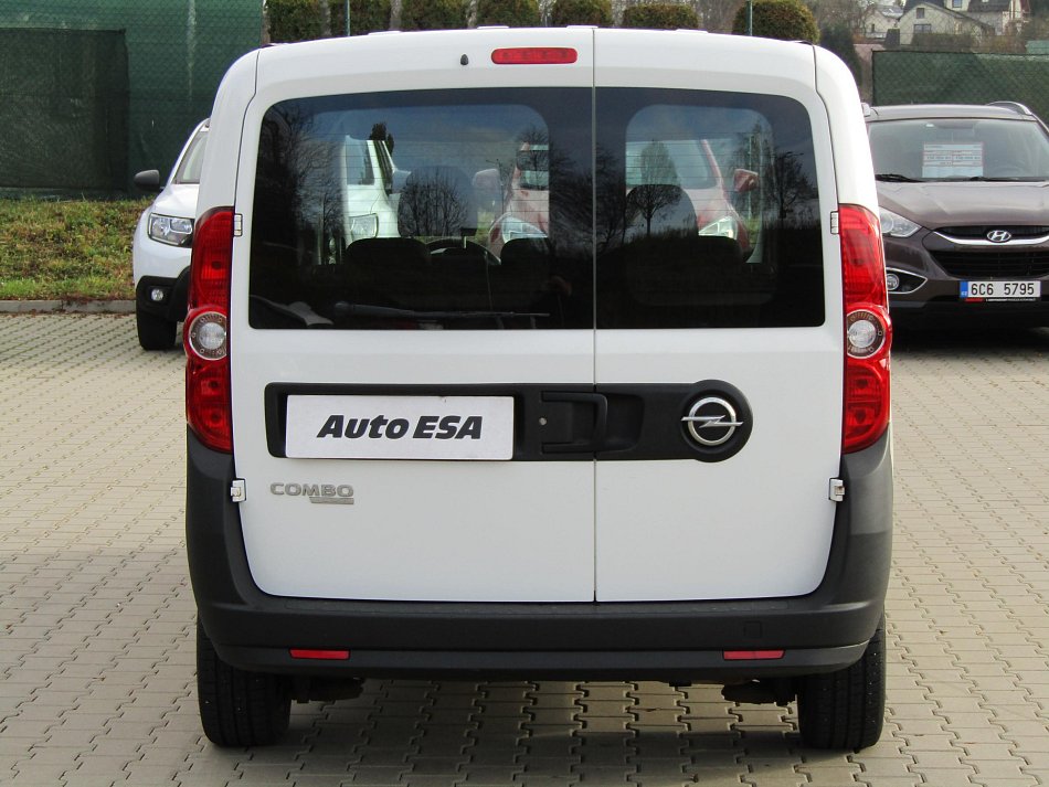 Opel Combo 1.4T 