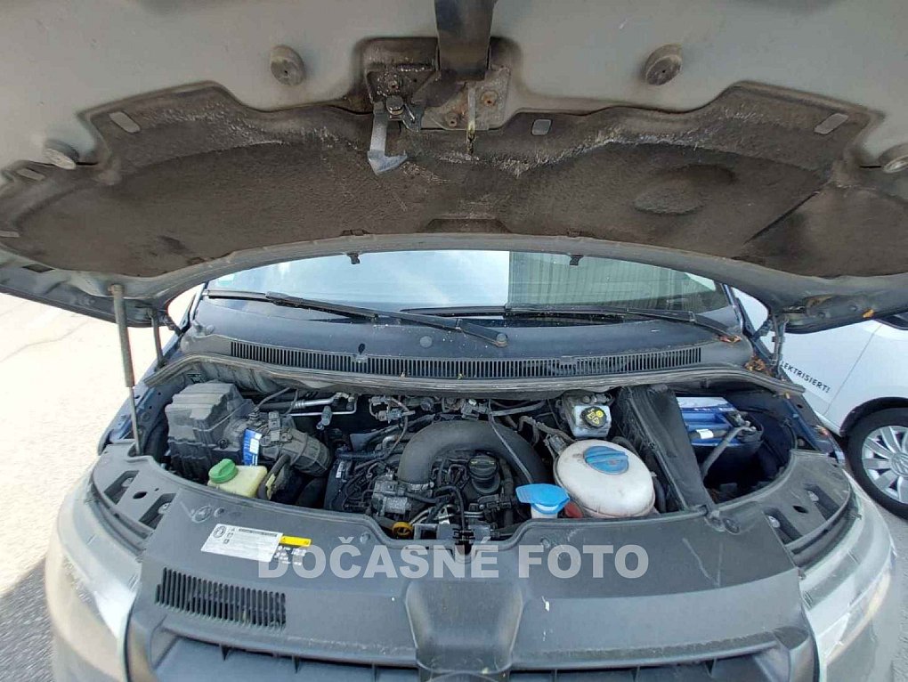 Volkswagen Transporter 2.0TDi  9míst